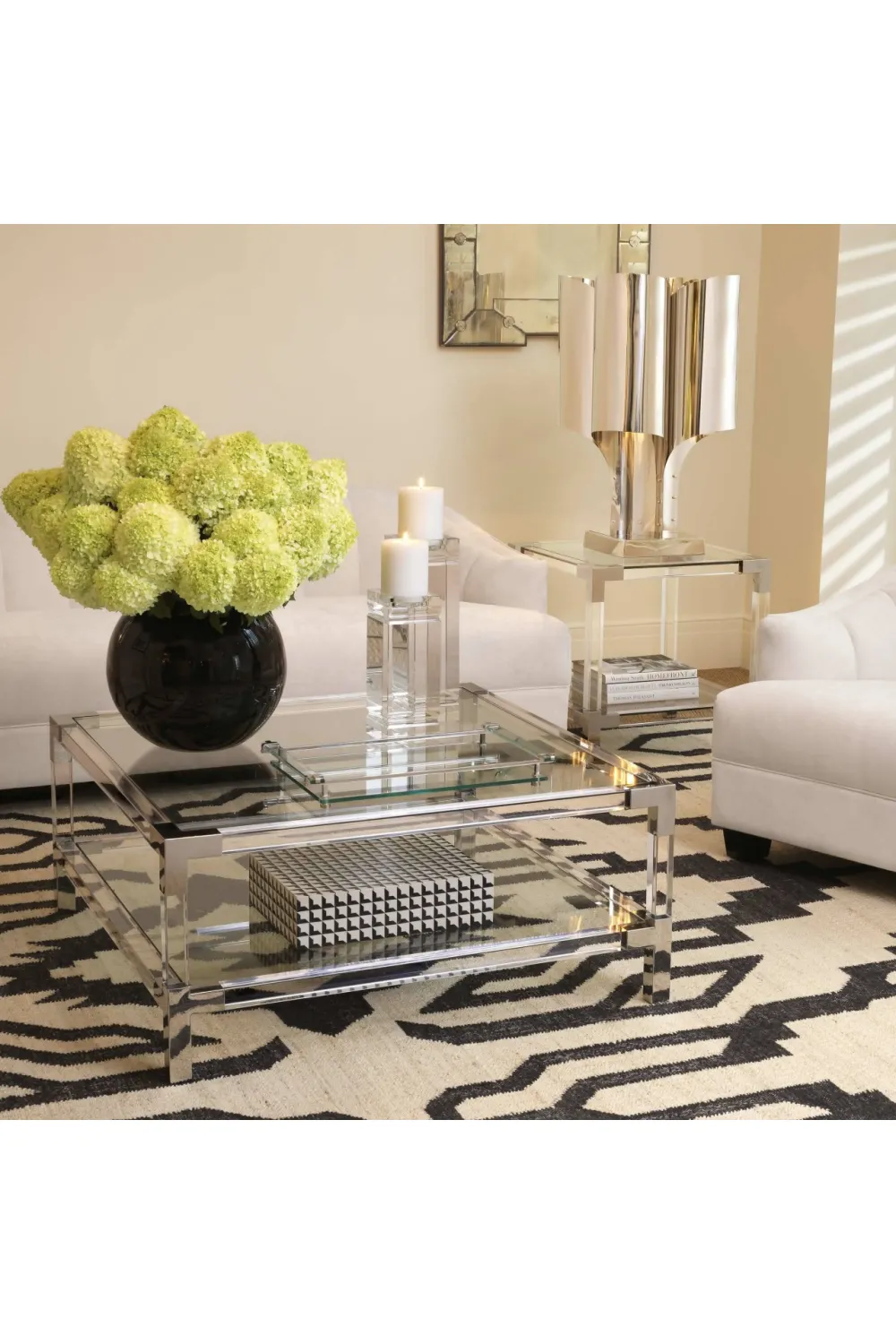 Acrylic Side Table | Eichholtz Royalton