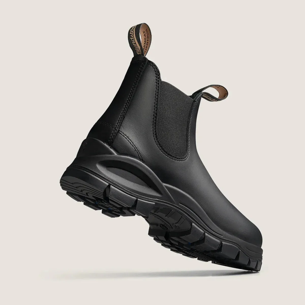 Blundstone Lug Chelsea Boots 2240 in Black