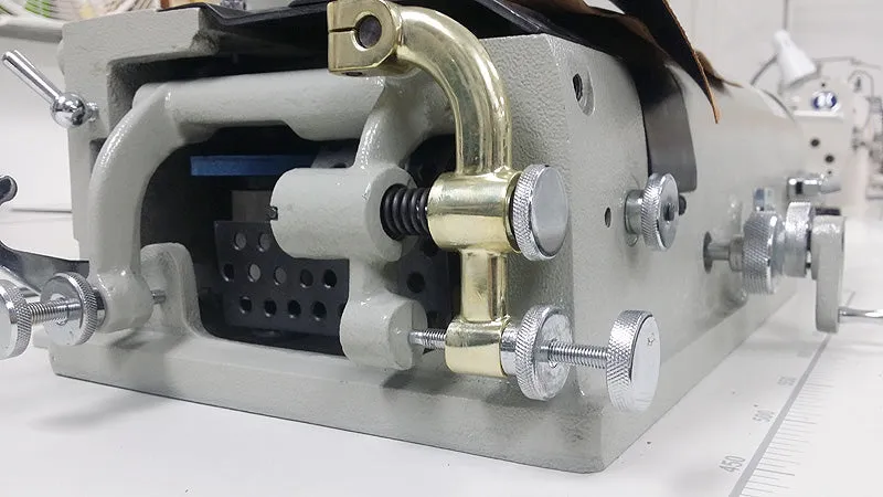 CONSEW DCS-S4 Leather Skiving Machine
