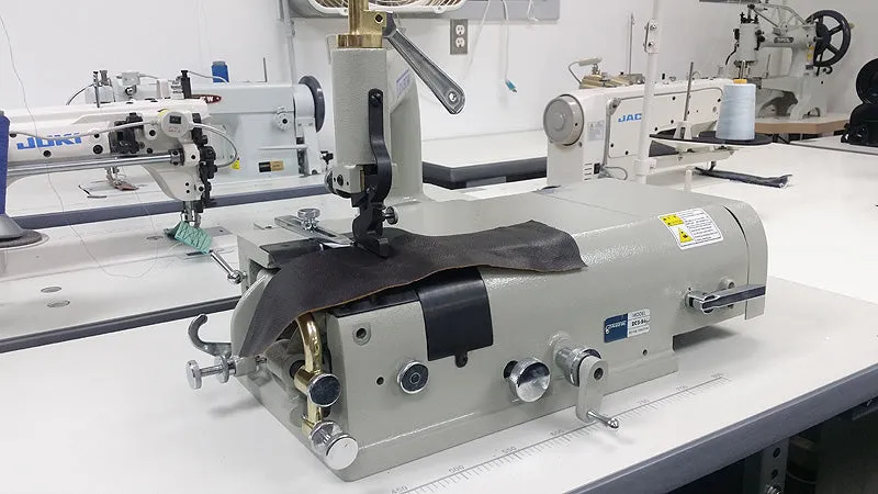 CONSEW DCS-S4 Leather Skiving Machine