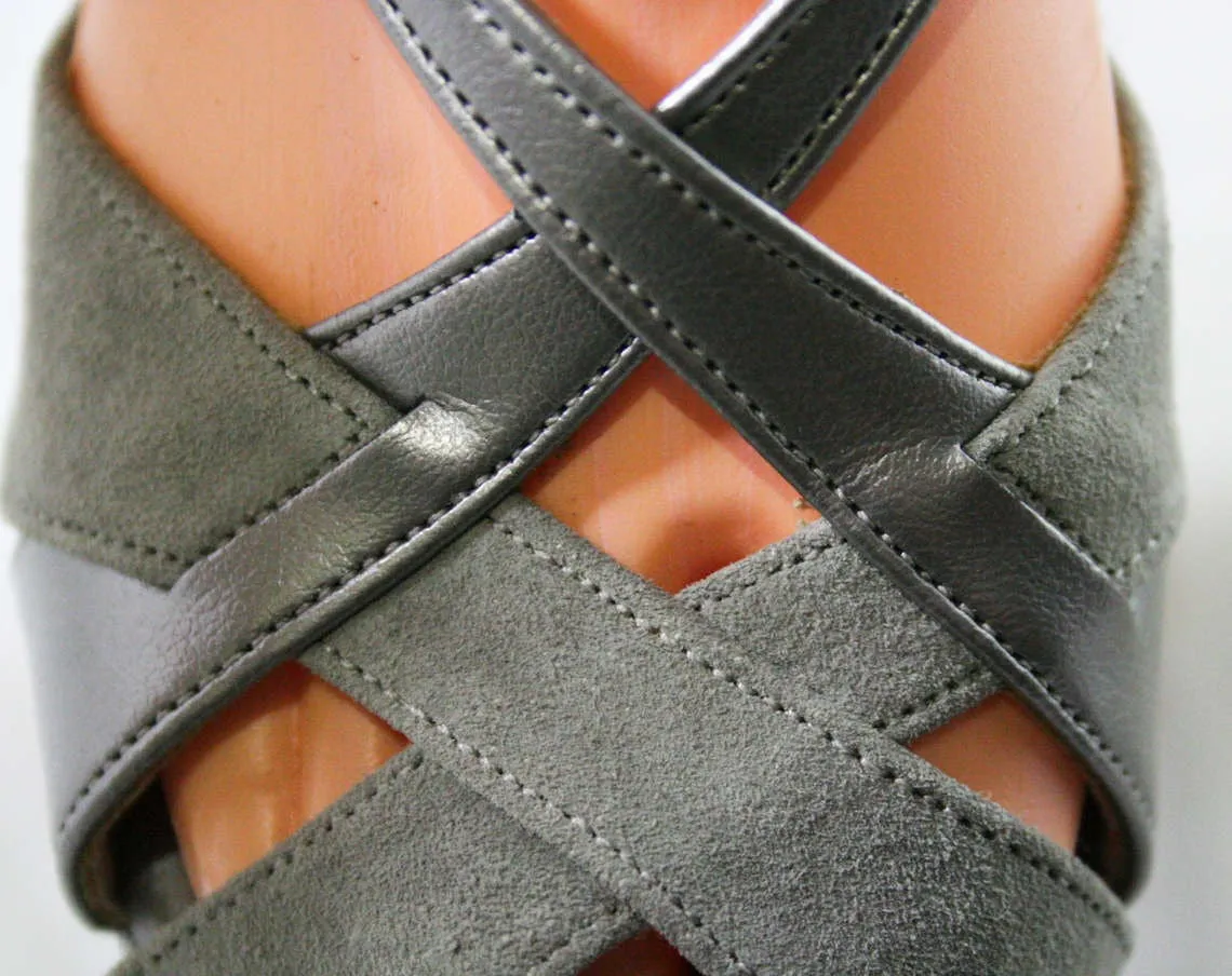 Deco Style 70s Sandals - Size 6 1/2 M - Metallic Silver & Gray Suede 1970s Shoes - Deadstock - Peep Toe - Slingback - Hush Puppies - 43219-3