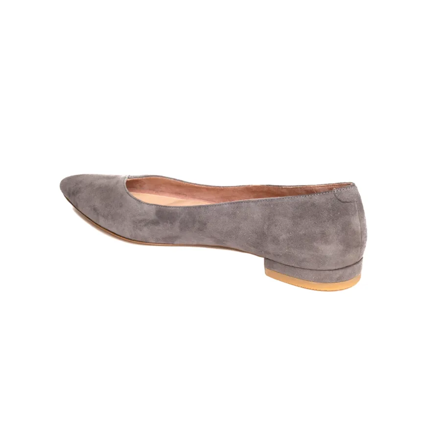 [SAMPLE] Seize the Gray Suede Flat