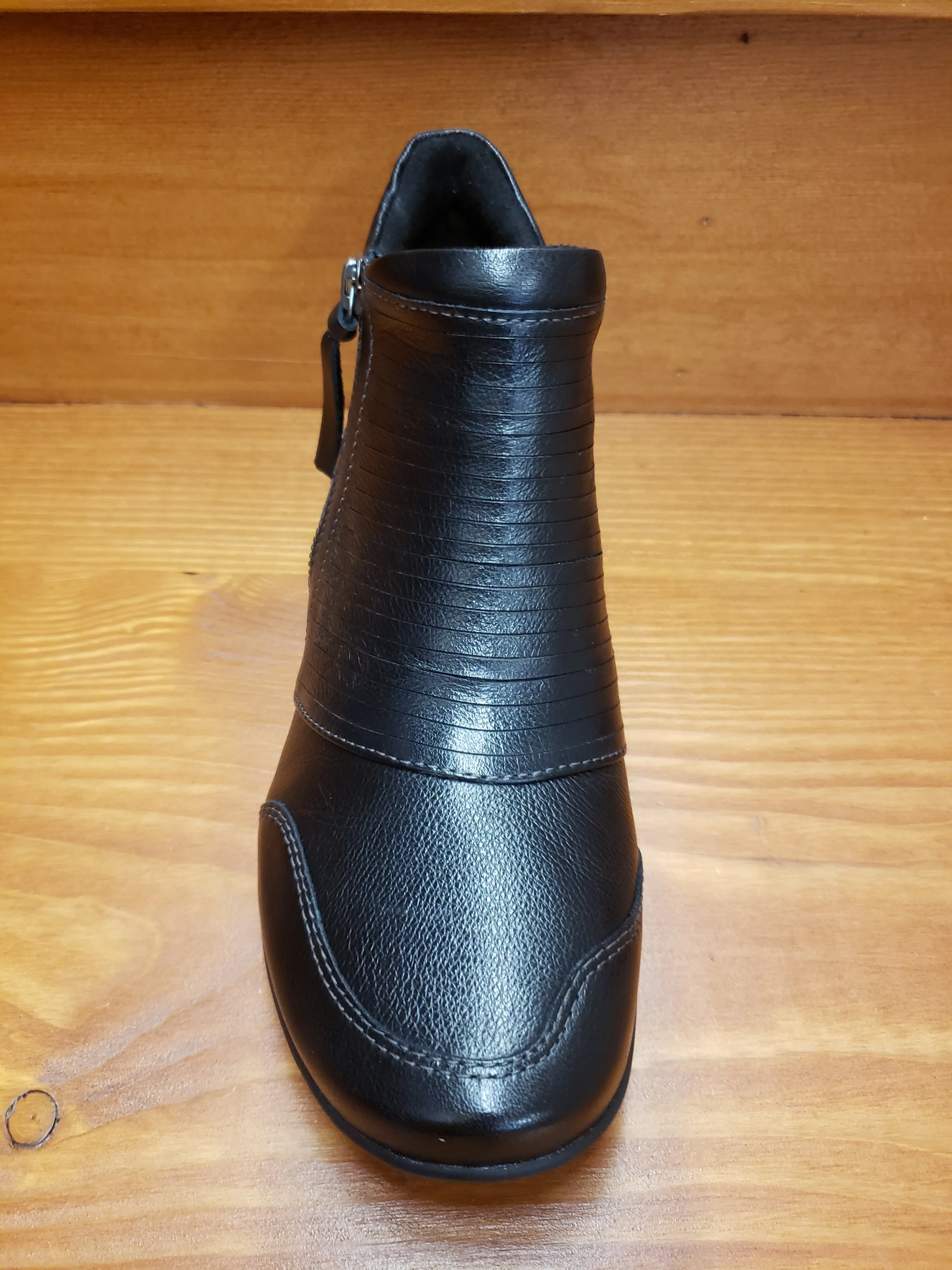 Taos Habit Black