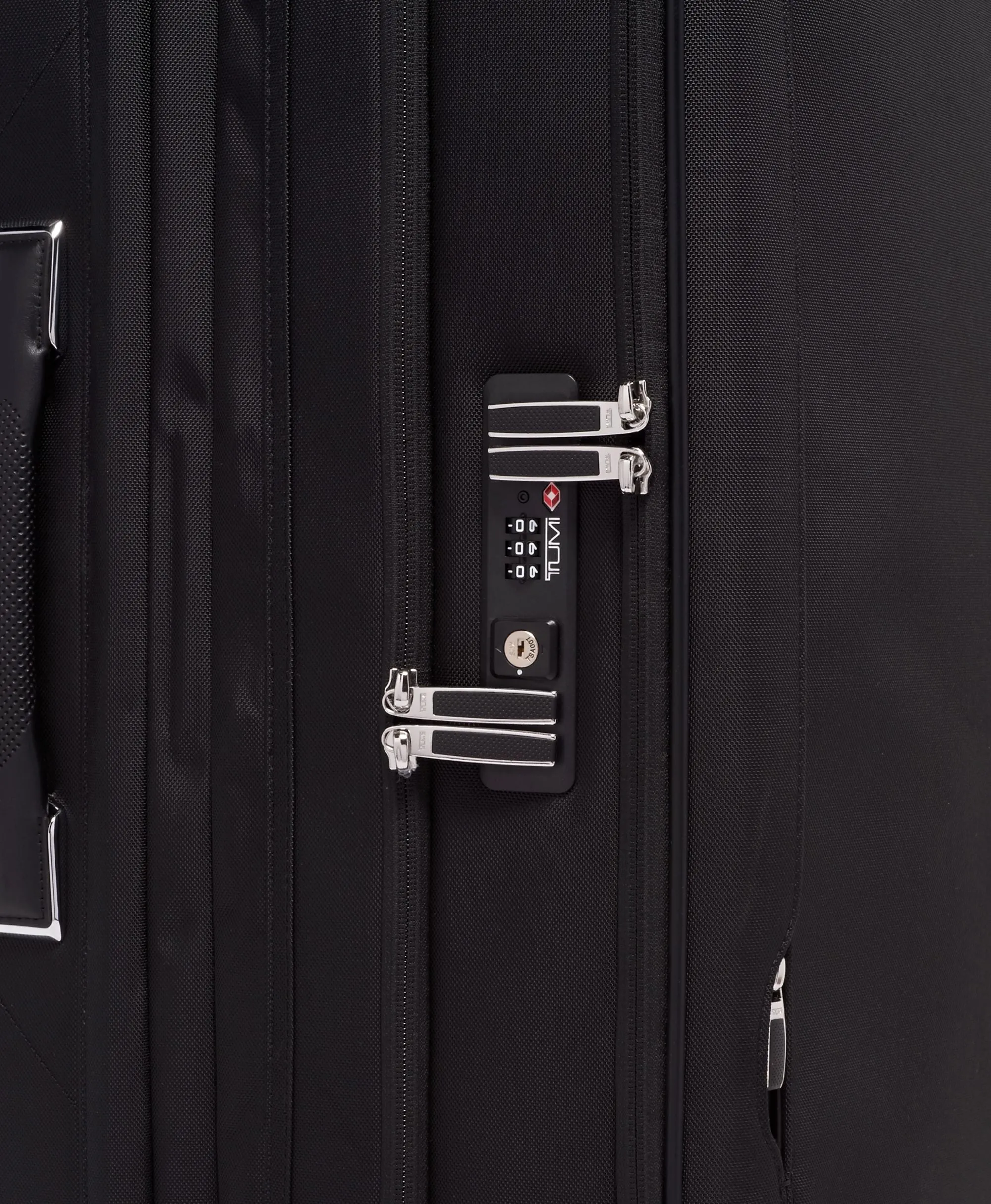 Tumi Arrivé Extended Trip Dual Access 4 Wheeled Packing Case Large Luggage