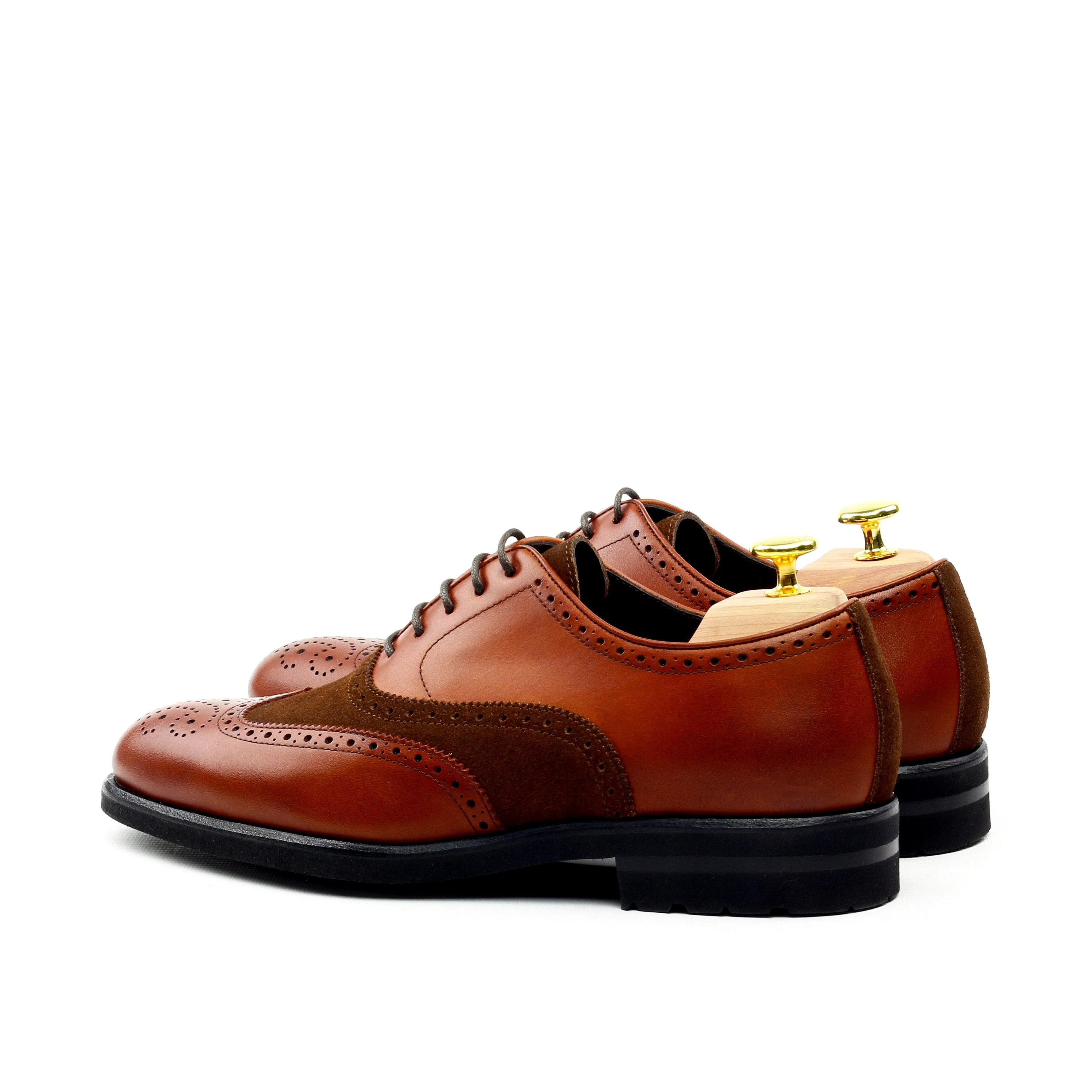 Unique Handcrafted Caramel Brown Wingtip Oxford w/ Full Brogue by Le Ruux